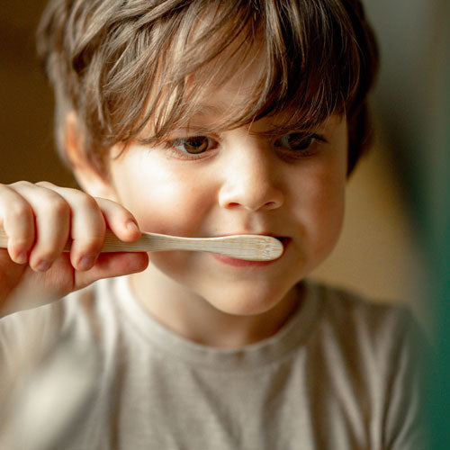 Zahnpasta und Zahnbürsten für Kind & Baby