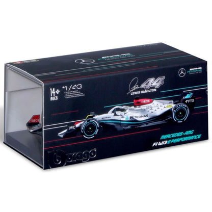 Bburago Mercedes-AMG F1 W13 E Performance Lewis Hamilton 2022, 1:43
