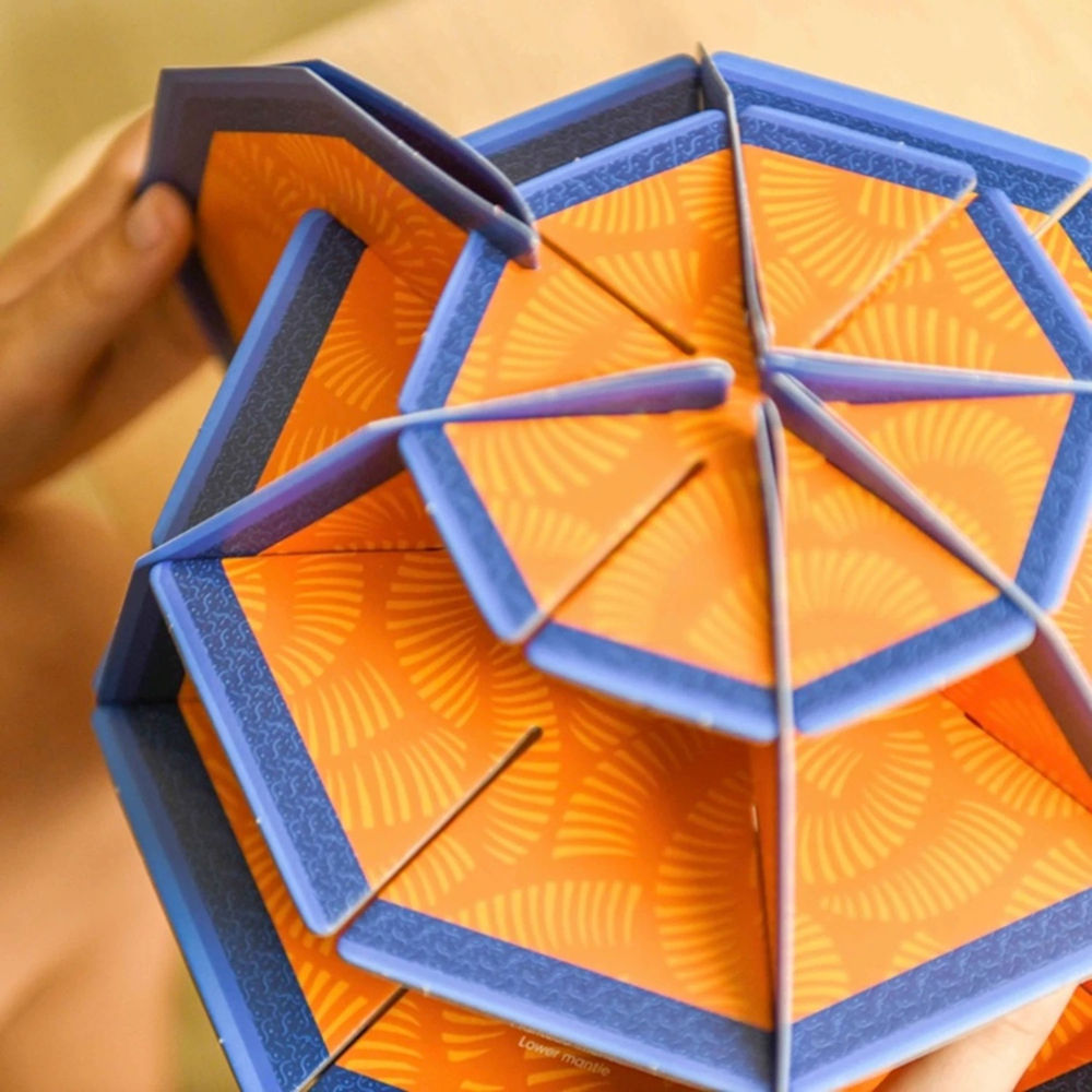 Mein Bastel-Globus, Erde bei Nacht