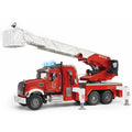 Bruder Mack GRANITE Feuerwehrwagen mit Pumpe – Produktbild 1