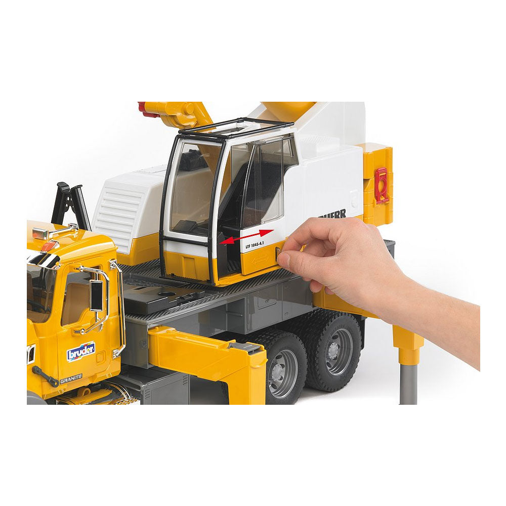 Bruder Mack Granite Liebherr Kran-LKW