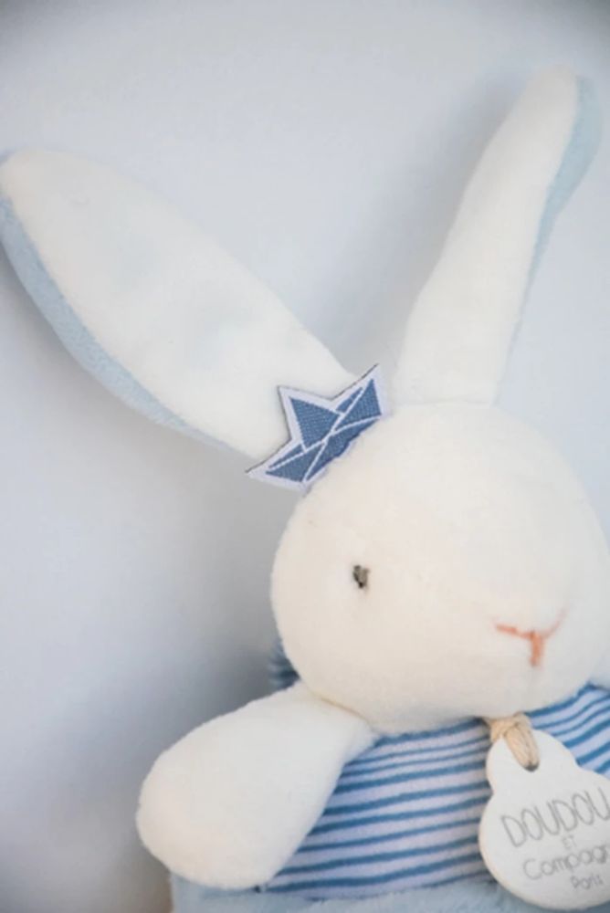 Doudou boîte à musique musicale lapin marin 14cm