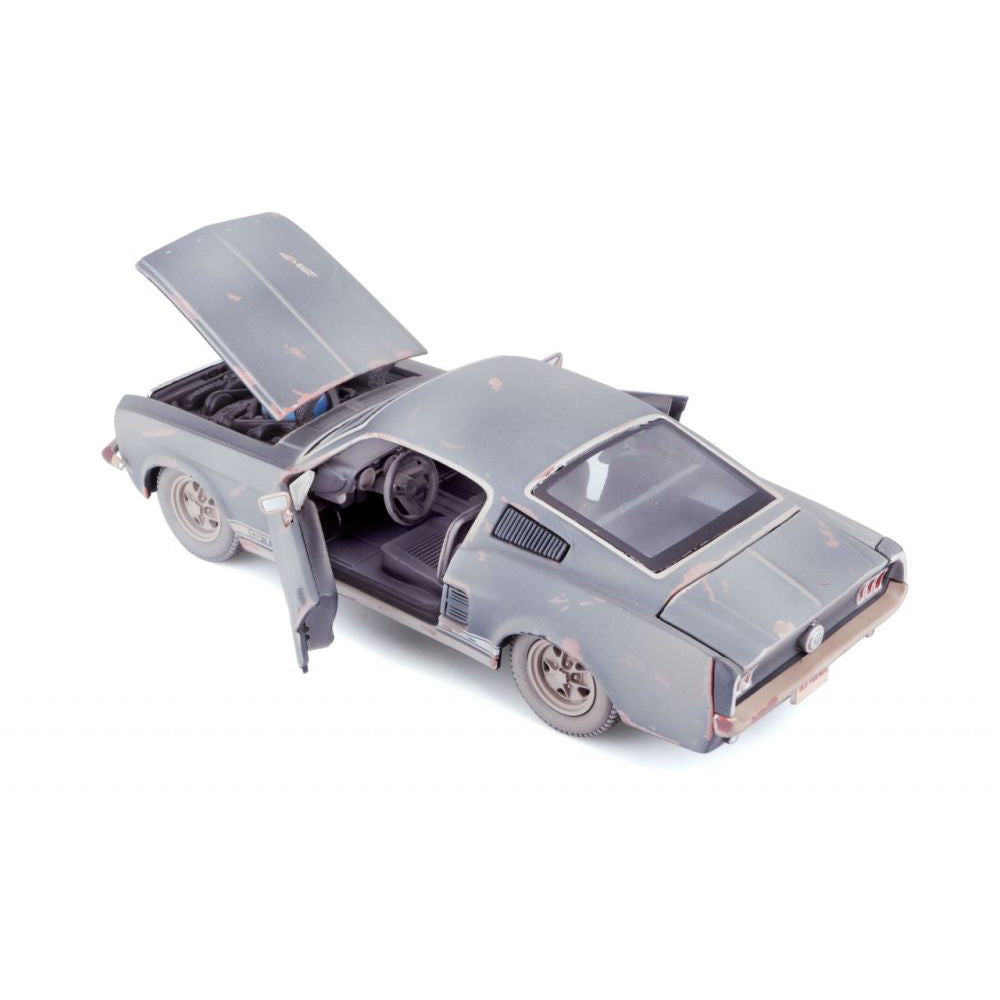 Maisto Ford Mustang GT 1967 Old Friends, 1:24