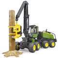 Bruder John Deere 1270G Harvester mit Baumstamm – Produktbild 1