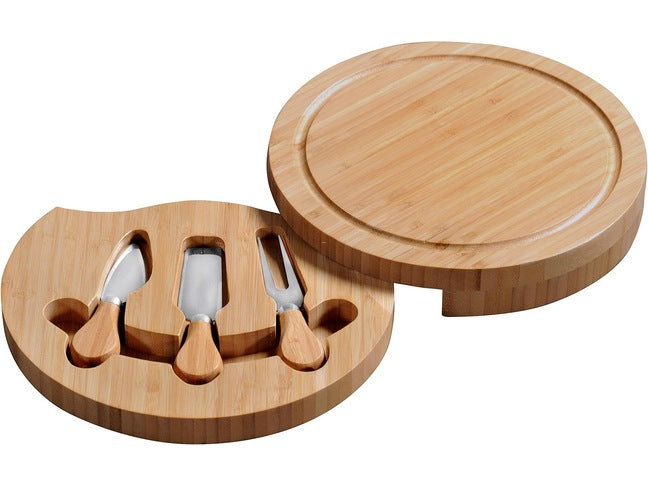 Kesper cheese cutting board with cutlery